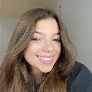 Meet your Posher, Bailey